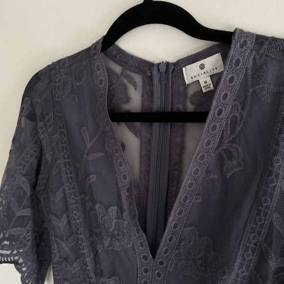 Socialite (Nordstrom) lace periwinkle dress, size medium - Picture 3 of 5